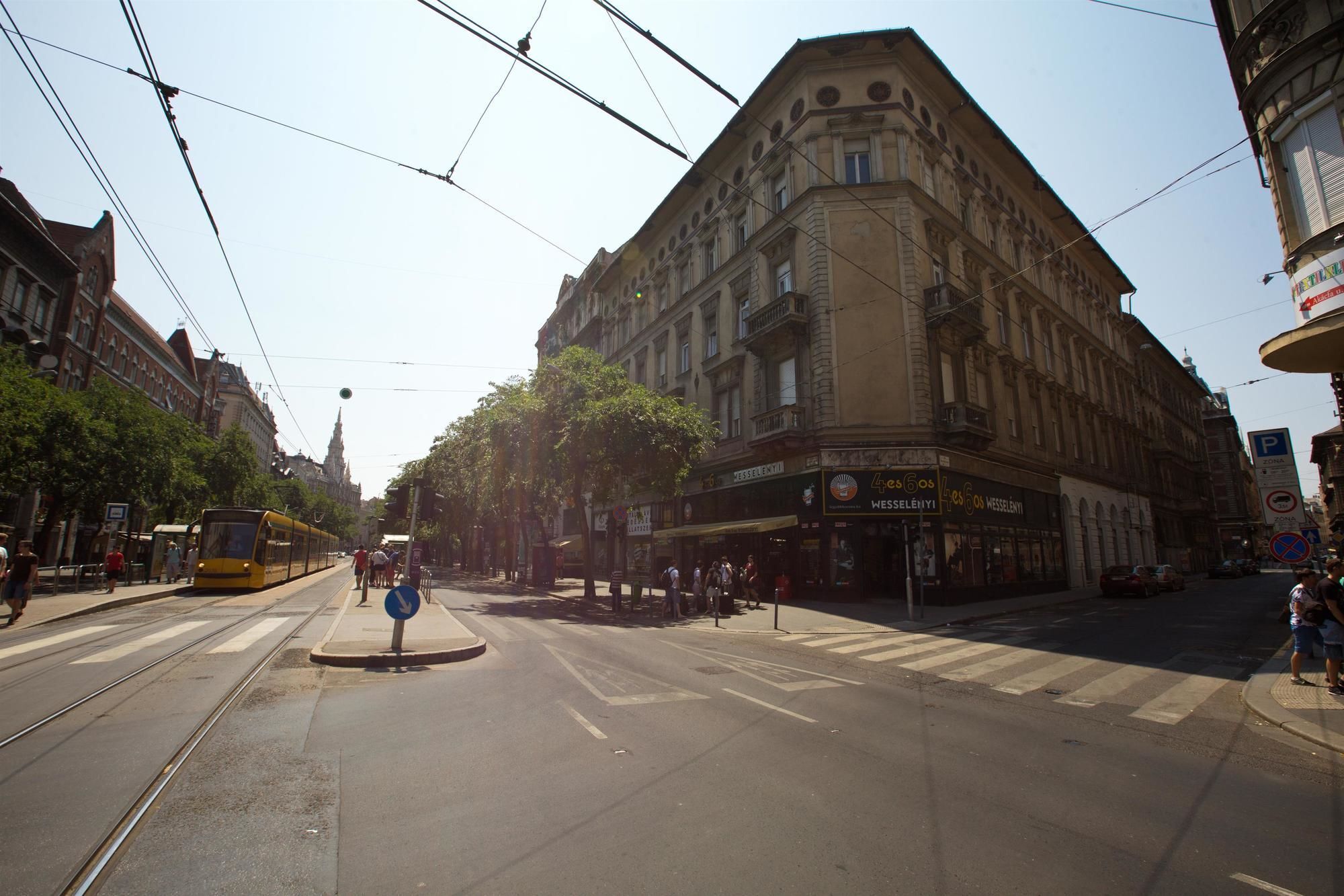 Westend Minihotel Budapest Eksteriør billede